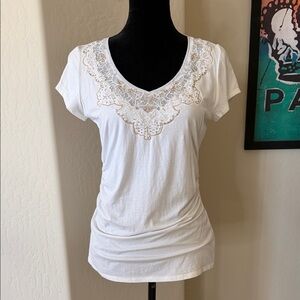 White House Black Market White Lace Accent Tee Size Medium